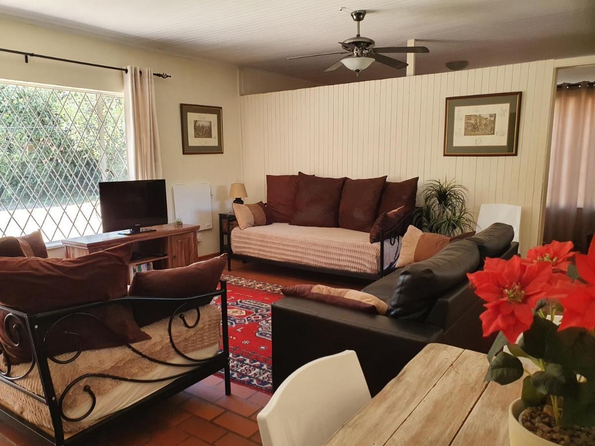 Pine Tree Lodge Midrand Bagian luar foto