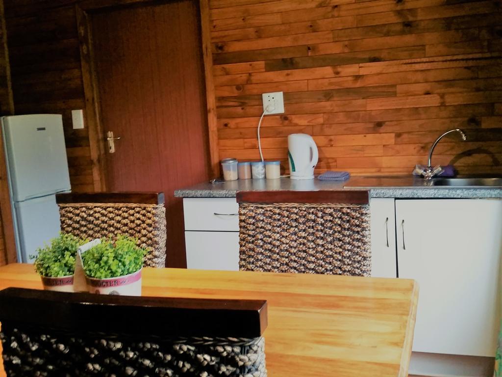 Pine Tree Lodge Midrand Bagian luar foto