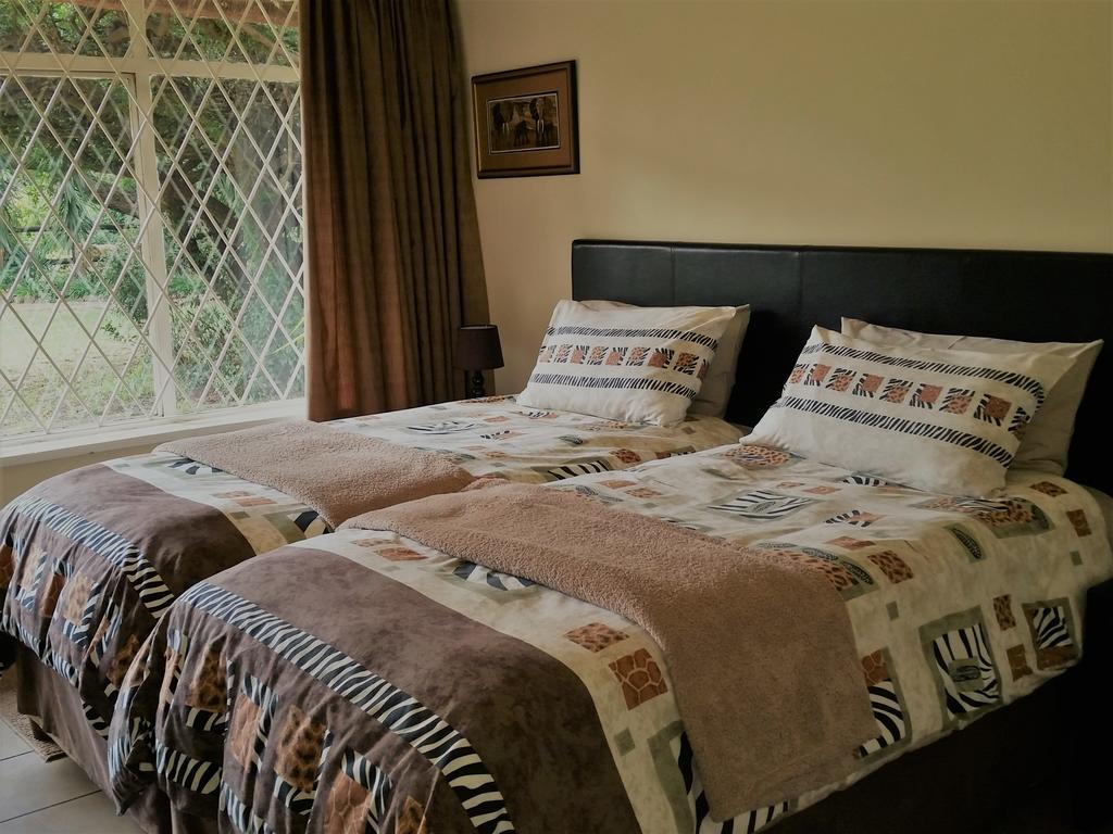 Pine Tree Lodge Midrand Bagian luar foto